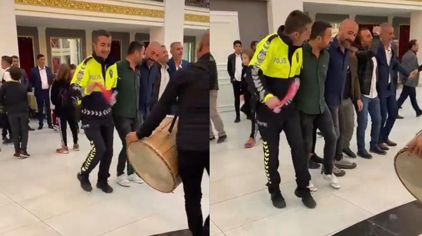 Trafik polisi halay başı oldu, sosyal medya yıkıldı