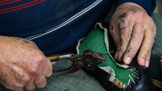 Çizme ustası siparişlere yetişemiyor: 10 gün sürüyor, 2022'ye kadar doluyum