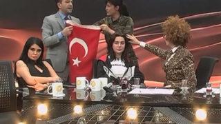 Tuğba Ekinci'den olay Nihat Doğan paylaşımı! Terör örgütü elebaşının bayrağının...