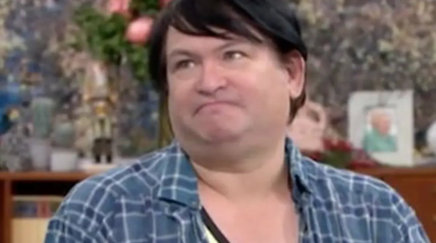 Dünyanın en büyük penisine sahip olan adam, kendisini ünlülerin aradığını iddia etti