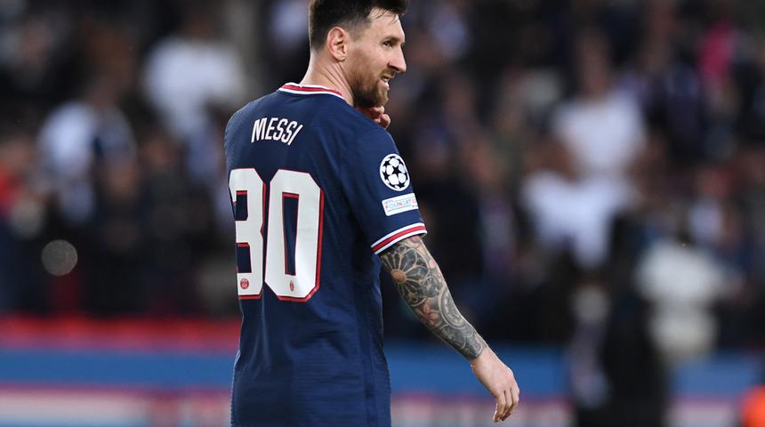 Messi: Barcelona'ya elbette geri döneceğim