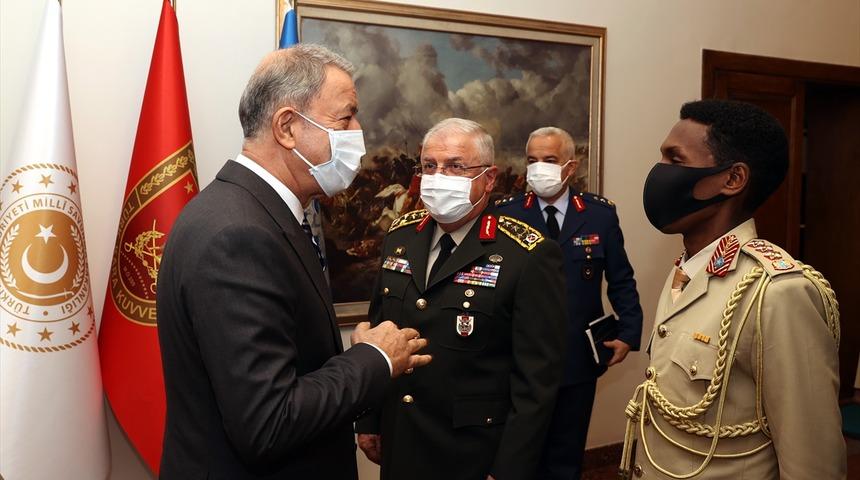 Akar, Somali Genelkurmay Başkanı Rage'yi kabul etti