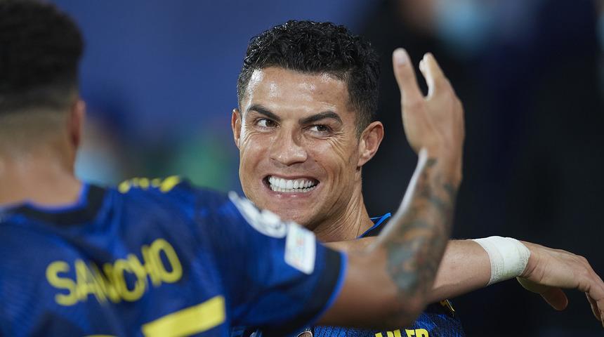 Manchester United, 12 dakikada fişi çekti! Ronaldo yine rekor kırdı