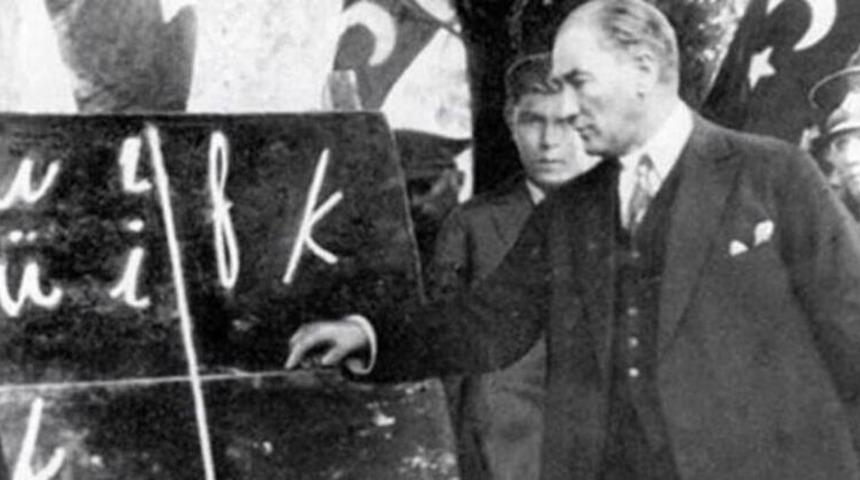 Öğretmenler Günü ne zaman ve nasıl ilan edildi? Öğretmenler Günü'nün önemi...