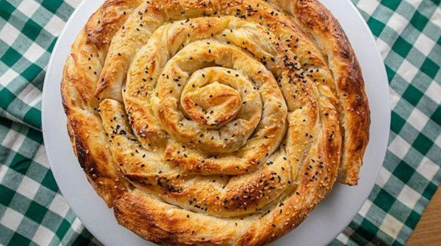 Henüz denemediyseniz çok şey kaybediyorsunuz! İzmir yöresinin sofralarınızı şenlendirecek gelincik böreği tarifi