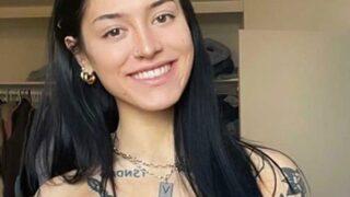 Ayağına gülmek için dövme yapan sanatçı, binlerce dolar kazandığını itiraf etti