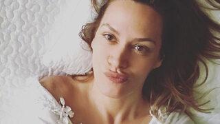 Ebru Cündübeyoğlu'ndan 'gece postası'! Hayran bıraktı 