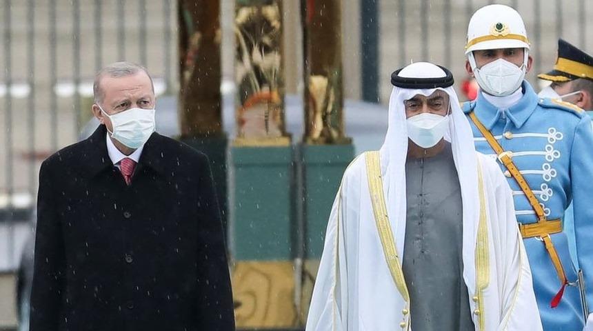 T&uuml;rkiye-BAE yakınlaşması Wall Street Journal'da: 'Erdoğan TL krizini, b&ouml;lgedeki rakibinden gelecek fonlarla hafifletme arayışında'