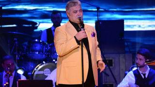 Cengiz Kurtoğlu hakkında darp ve bıçakla yaralama iddiası! Görüntüler ortaya çıktı