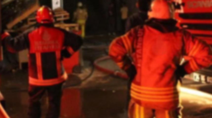 Bolu’da yangın çıkan apartmanın deposunda kollarında kesikler olan bir kişi bulundu