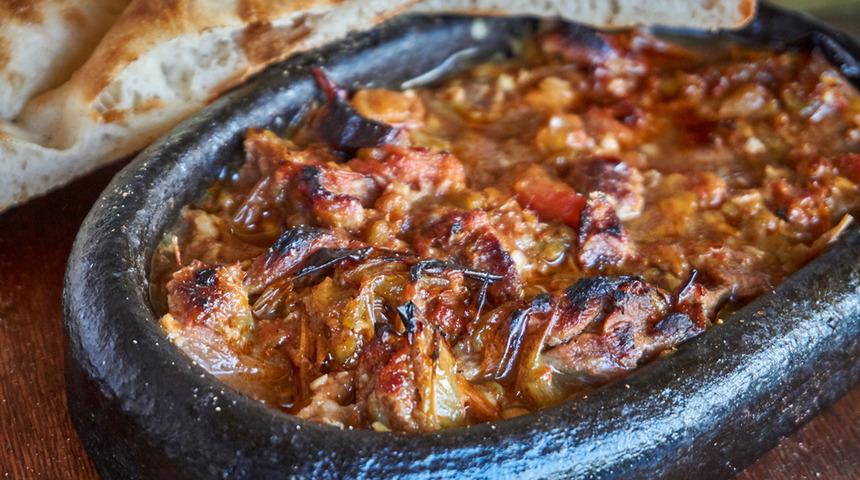 Damak çatlatan bir lezzet! Patlıcan ve eti bir araya getiren meşhur zade kebabı