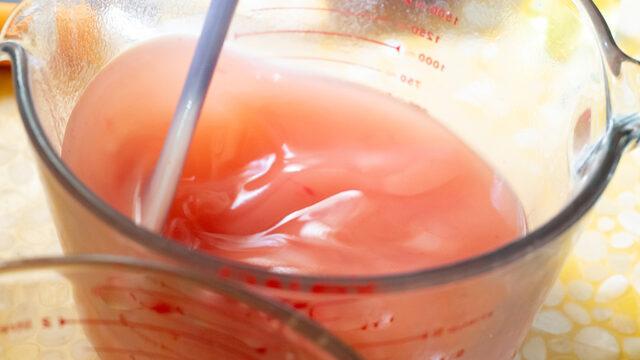 Cildinizi kimyasallarla zehirlemeyin! Evde kolayca hazırlayabileceğiniz pratik sıvı sabun tarifi