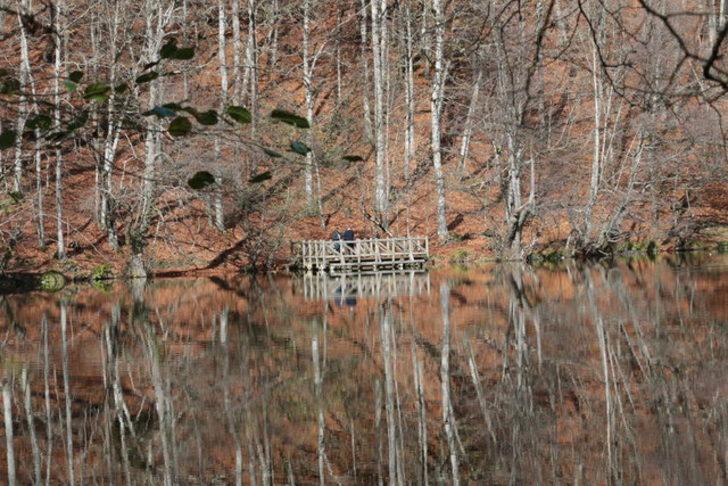 Yedigöller Milli Parkı, doğal güzelliğiyle mest etti! Sonbaharda turistler akın etti G4