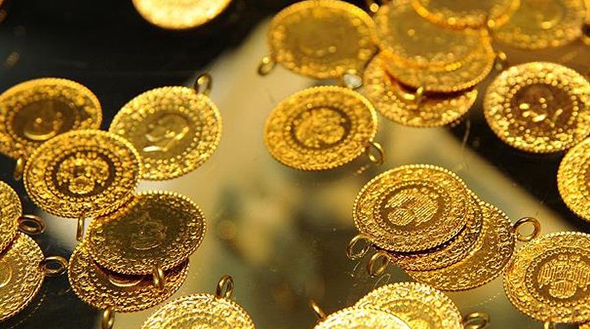 1 milyon lira değerindeki altınlarını elleriyle dolandırıcılara verdi