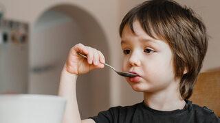 Otizm erkek çocuklarda 3-4 kat fazla görülüyor! Beslenmeleri nasıl olmalı?