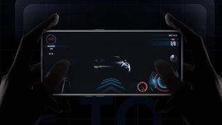 Realme'nin yeni telefonunun kalbinde Snapdragon 8 Gen 1 olacak!