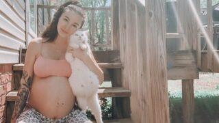 İçinizi ısıtacak bir hikâye! Müstakbel anne, sokaktan bir kedi kurtardı ve ikisinin de hamile olduğu ortaya çıktı