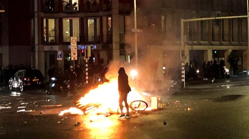 Avrupa'da Covid protestoları: Kimler katılıyor, hangi görüşlerden etkileniyorlar?