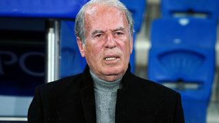 Mustafa Denizli: Galatasaray harika işler yapıyor