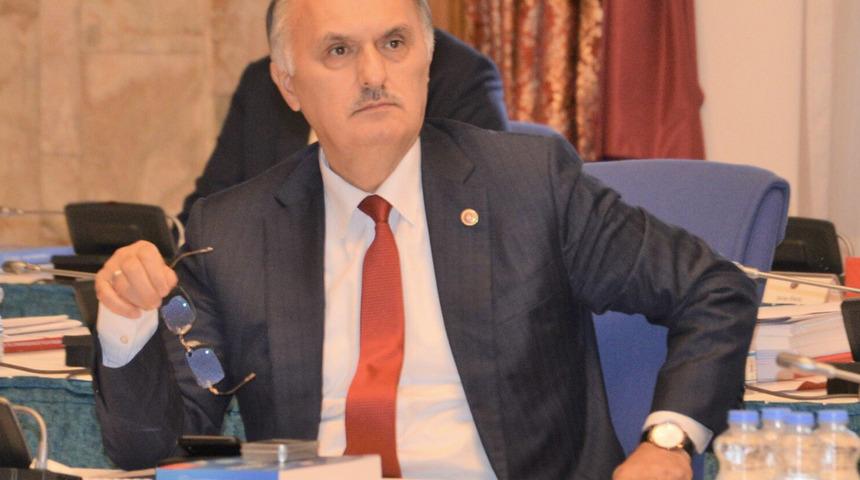 AK Partili Öztürk: Döviz 5 liraya düşerdi ama geleceği kaybederdik