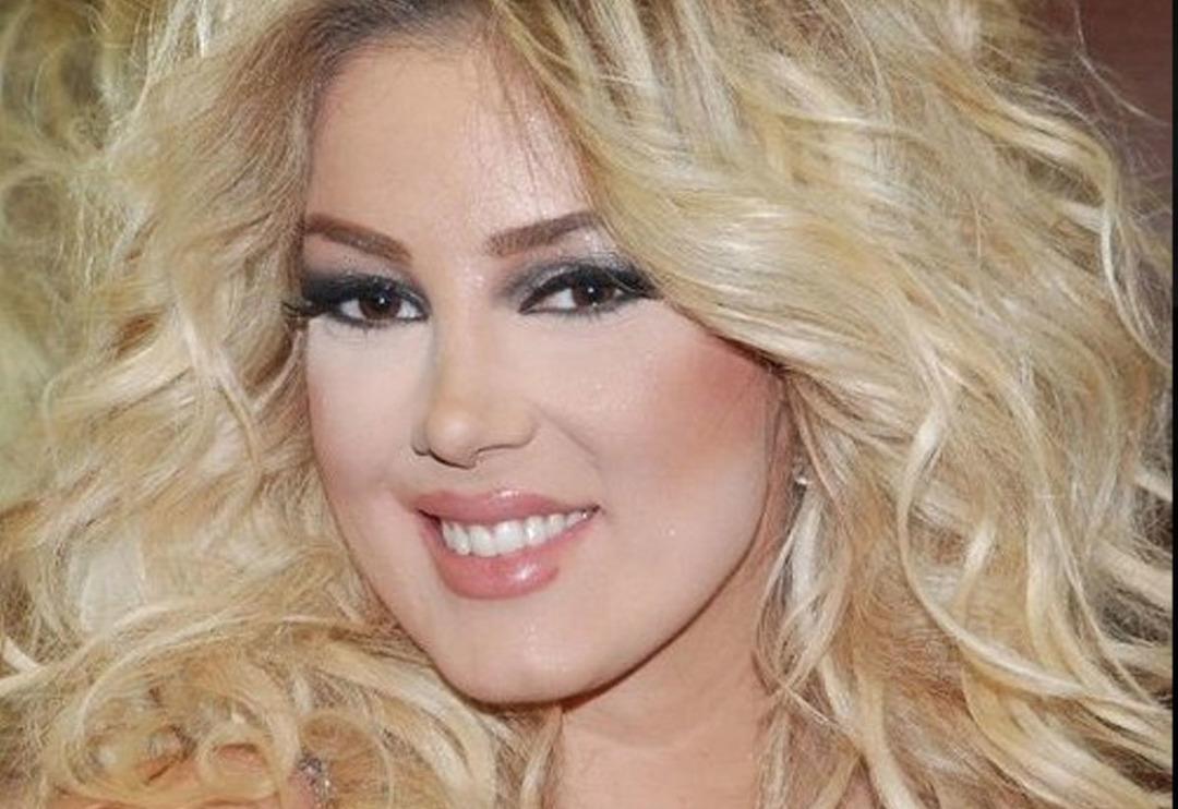 Tanıyana aşk olsun! Petek Din&ccedil;&ouml;z estetiği fazla ka&ccedil;ırdı