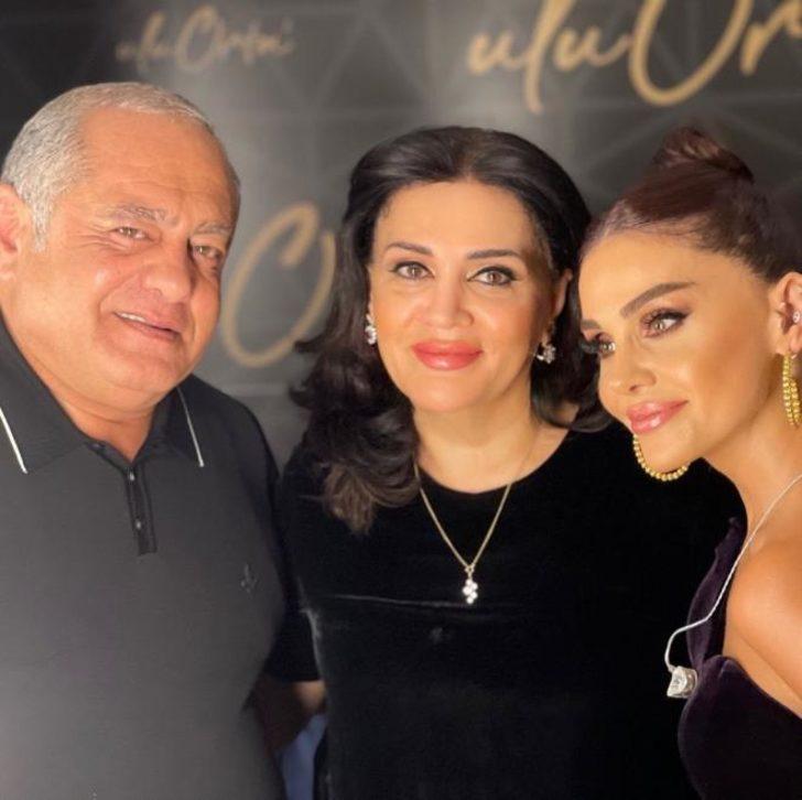 Günel Zeynalova - annesi ve babası
