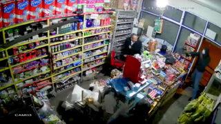 Dehşete düşüren anlar! Market sahibine iş yerinde silahlı saldırı