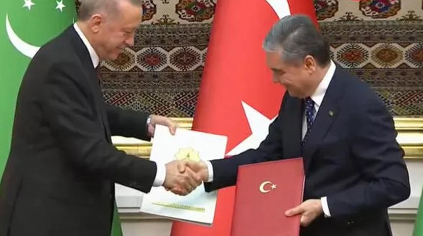 Cumhurbaşkanı Erdoğan'dan Türkmenistan'da önemli açıklamalar