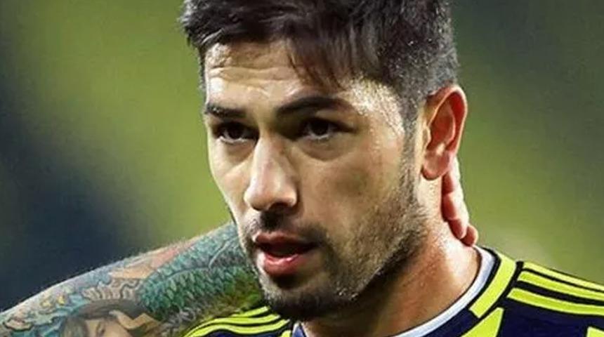 Cinayetten aranan eski futbolcu Sezer Öztürk yurtdışına kaçmaya çalışırken yakalandı