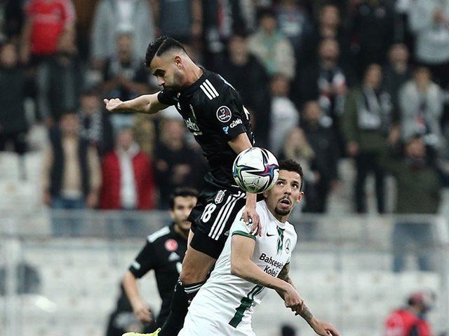 Beşiktaş'ta Mert Günok sezonu kapattı
