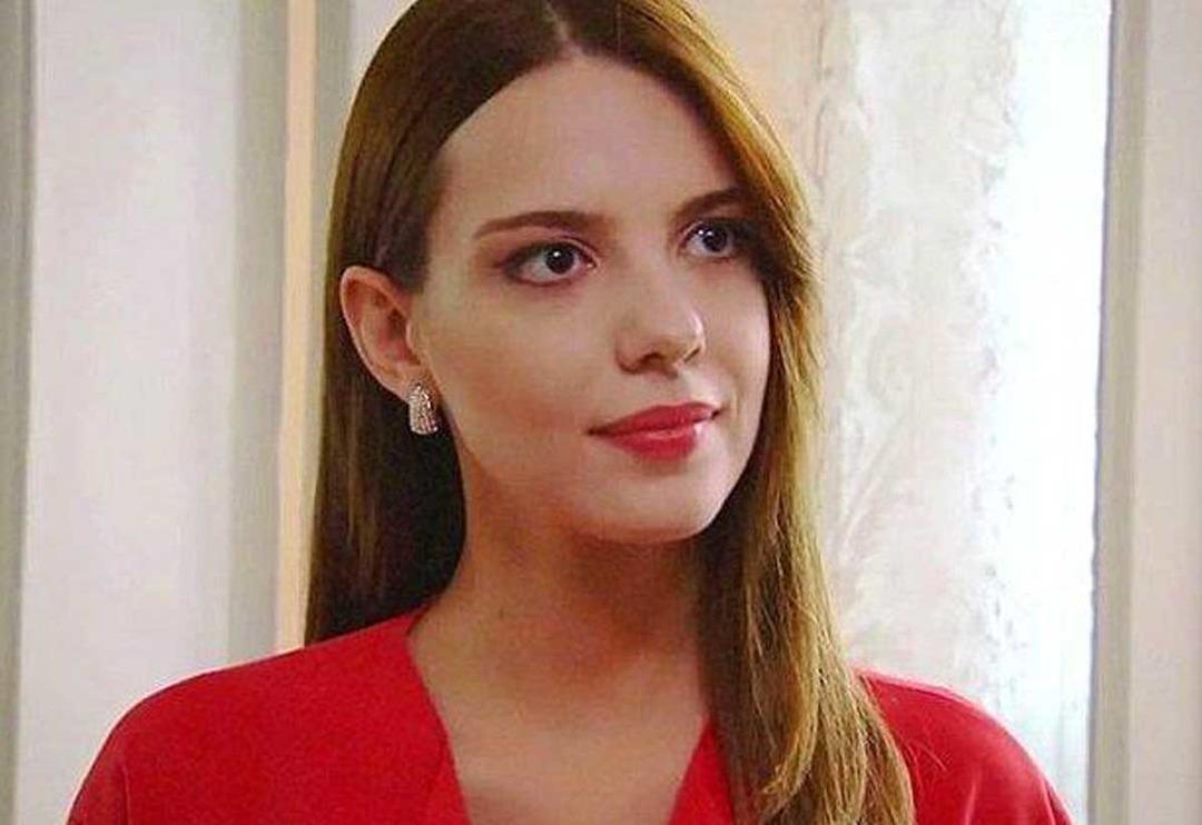 Selen Soyder estetik operasyonlardan sonra bambaşka biri oldu