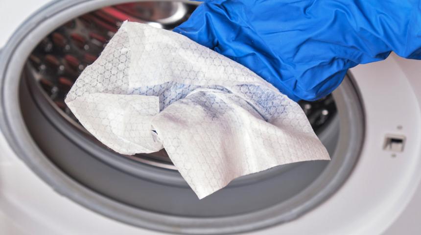 Makinede &ccedil;amaşırlarınıza yapışan kıl, t&uuml;y ve k&acirc;ğıt par&ccedil;alarından tek adımda kurtulabilirsiniz!