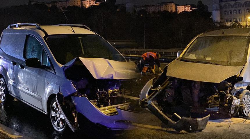 İstanbul'da zincirleme trafik kazası! 2 yaralı
