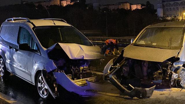 İstanbul'da zincirleme trafik kazası! 2 yaralı