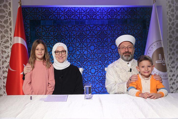 Diyanet İşleri Başkanı Erbaş, "Aile: Sevgi, Şefkat ve Merhamet" programına katıldı G1