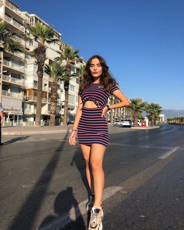 El Kızı'nın Seher'i Çağla Şimşek cesur Instagram pozlarıyla gündemde! G3