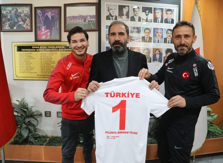 Ampute Milli Futbol Takımı, Sivasspor'u ziyaret etti G1