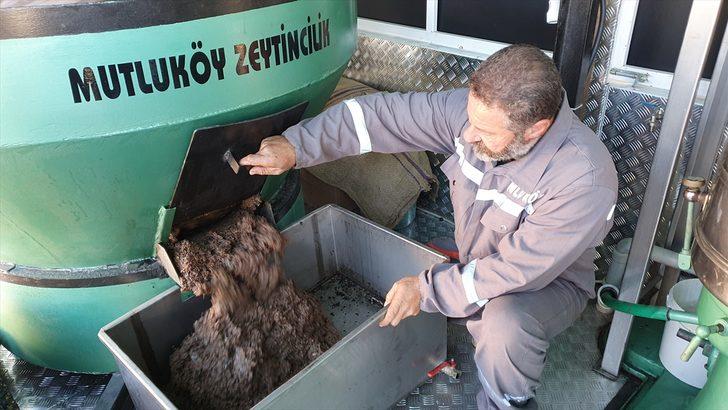 Kamyonuna geleneksel taş baskı sistemi kuran muhtar il il gezerek zeytinyağını tanıtacak G4