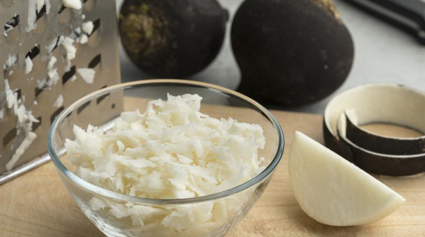 Kış aylarında bağışıklığı bir zırh gibi güçlendiren turp suyunun sağlığa inanılmaz faydaları