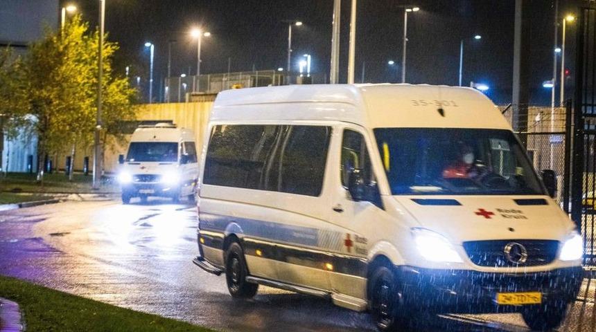 Güney Afrika'dan Hollanda'ya gelen 600 kişinin 13'ünde Omicron varyantı saptandı