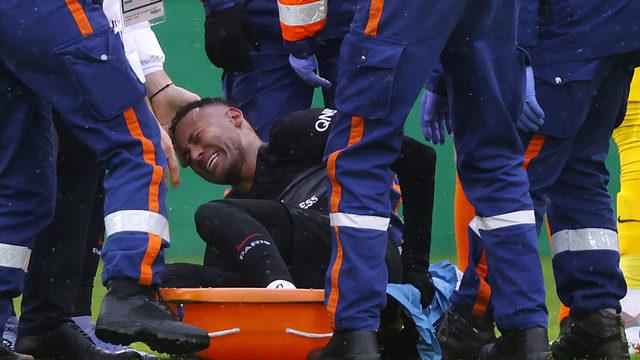 Neymar'a gaddarca faul! Ayağı mı kırıldı?