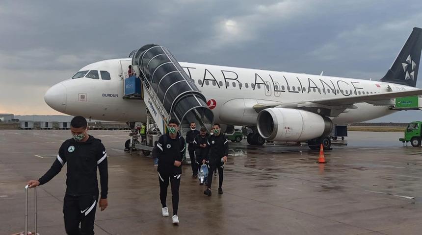 Giresunspor uçağında panik! Pisti pas geçti