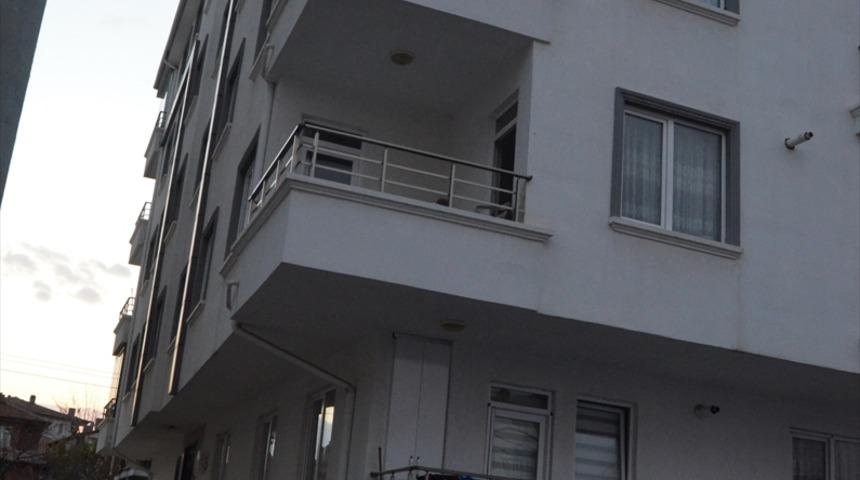 Aksaray'da balkondan düşen kadın ağır yaralandı