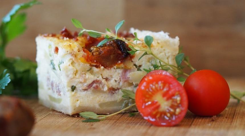 Hamur açmaya, taze yufkacı peşinde koşmaya son! Hamursuz ve yufkasız en leziz börek tarifleri