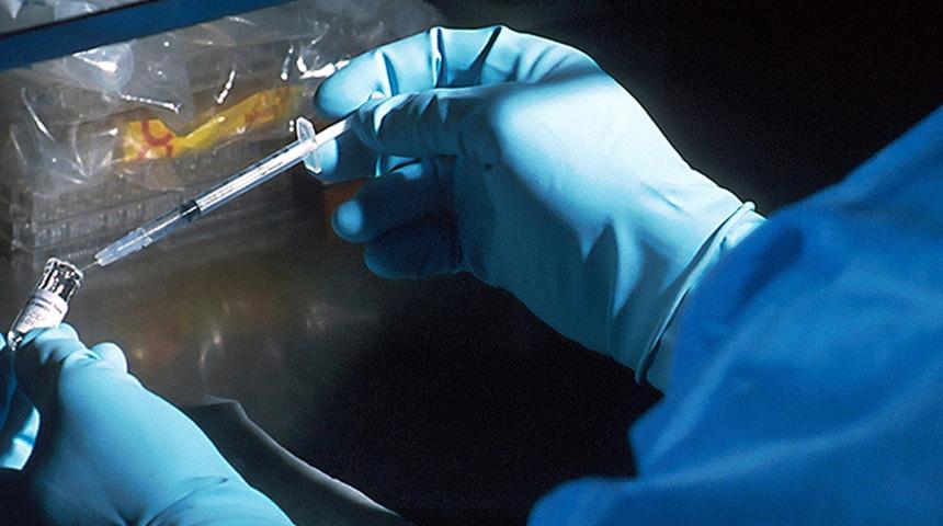 HIV aşısıyla ilgili umutlandıran gelişme! Maymunlar üzerinde etki gösterdi, 5 yıl içinde insan deneylerine başlanacak