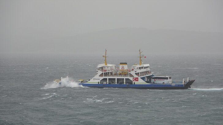 Çanakkale Boğazı'nda fırtına etkili oluyor G3