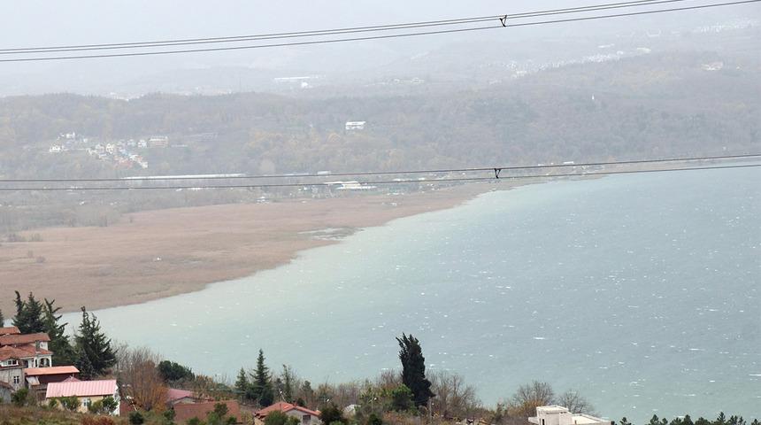 İstanbul’un arka bahçesi! Sapanca Gölü'nün rengi değişti