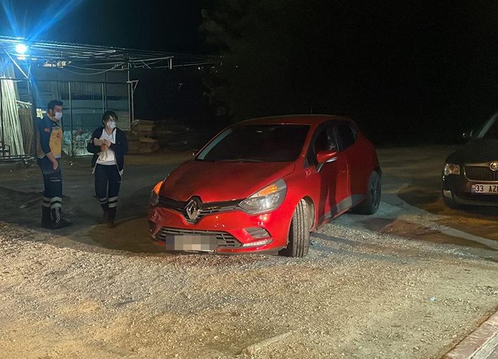 Adana'da taziyeden dönen otomobile açılan ateşte bir kişi öldü, bir kişi yaralandı