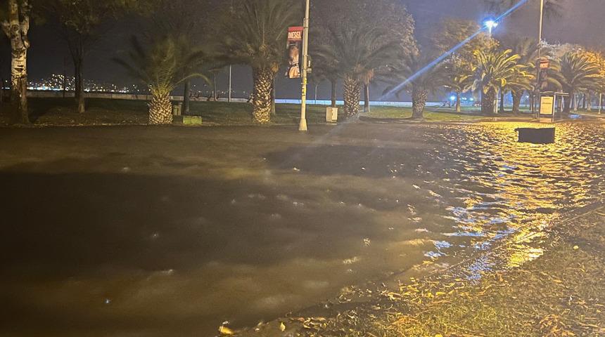 Kartal Sahil Yolu çift yönlü trafiğe kapatıldı