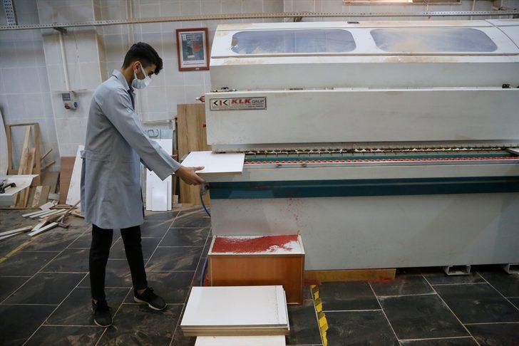 Tekirdağ'da liseliler "özel öğrenciler" için denge tahtası üretiyor G5